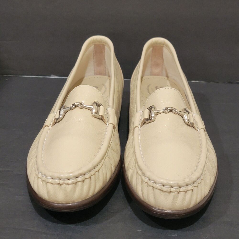 SAS Metro Women's 9.5 S Loafers Horse Bit Bone Tan Patent Leather Slip On Shoes